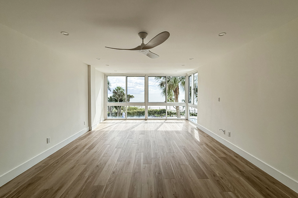 Hardwood & Luxury Flooring